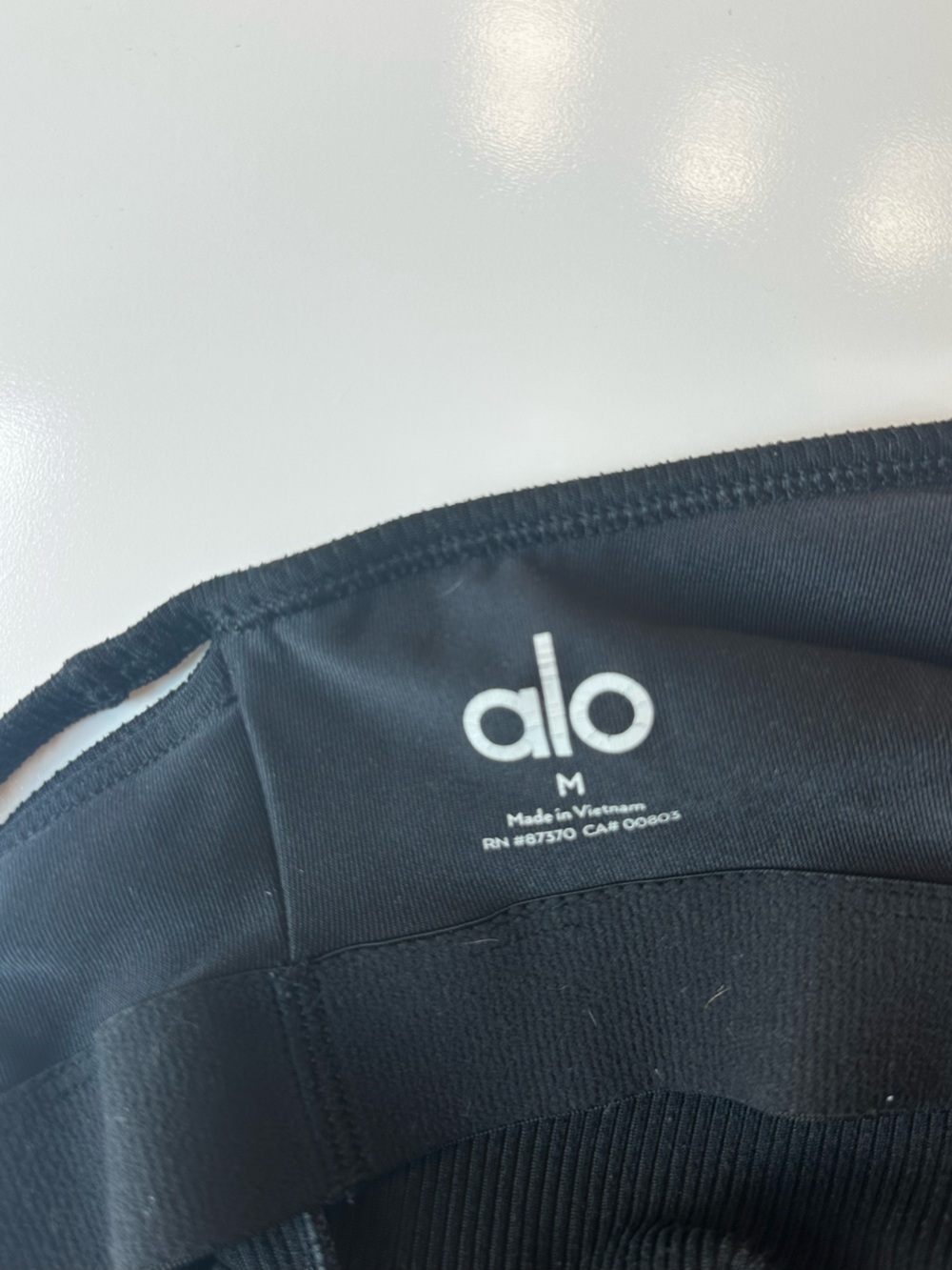 ALO Bundle Ribbed Crop Tanks - Picture 4 of 6